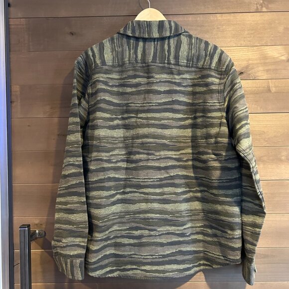 MOUNTAIN HARDWEAR Granite Peak Heavyweight Flannel Shirt Sz L ~ NWOT! - Picture 4 of 5